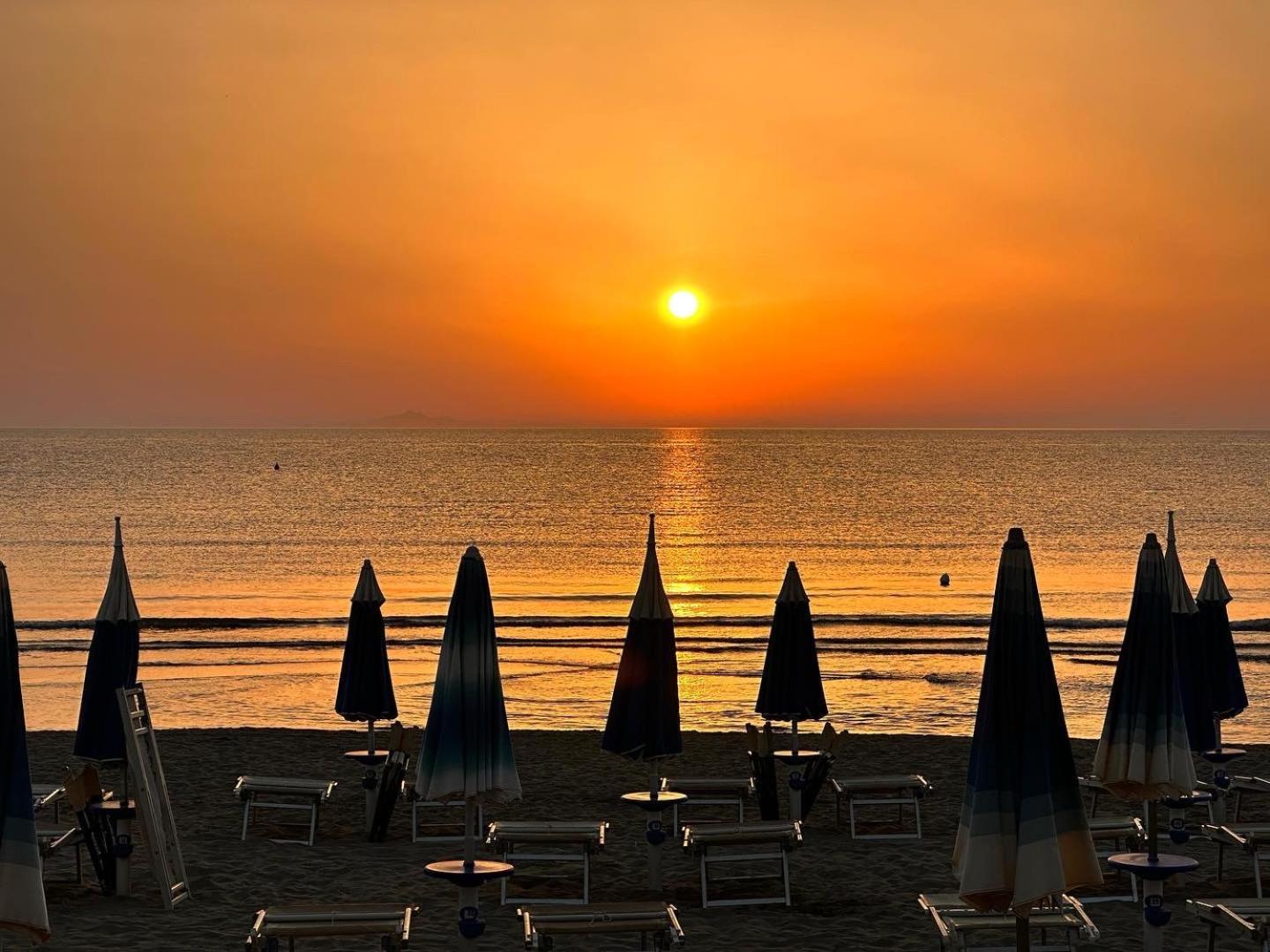 Tuscan Sunrise Порто Санто Стефано Екстериор снимка